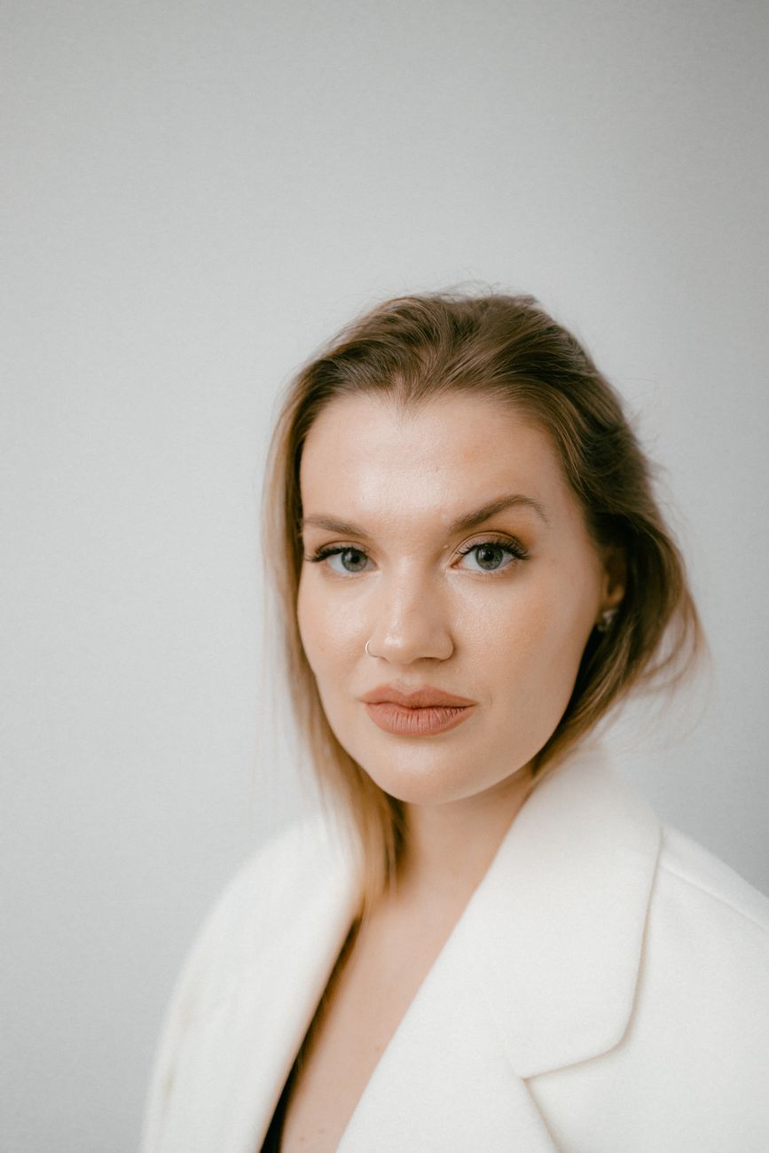 Evelyn Vance portrait headshot